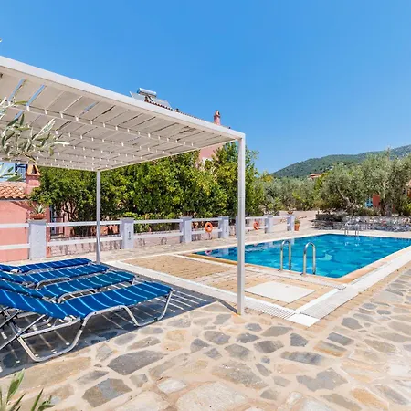 Aretousa & * סקופלוס טאון