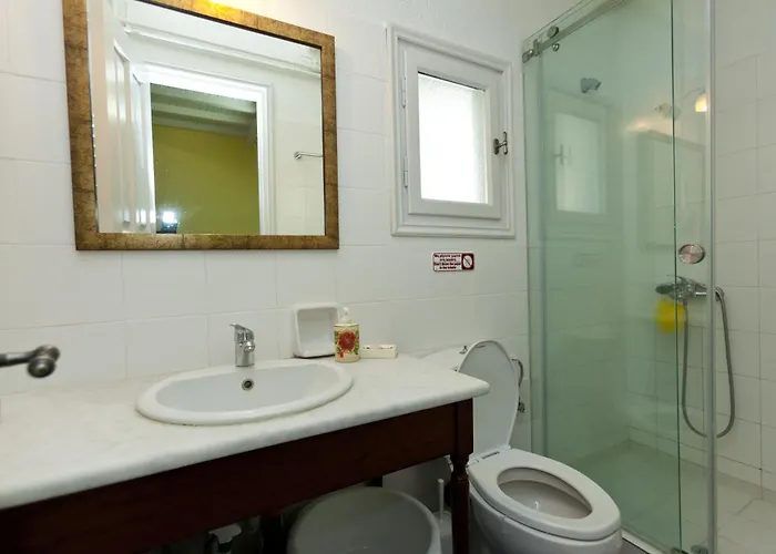 Aretousa & Apartamento *